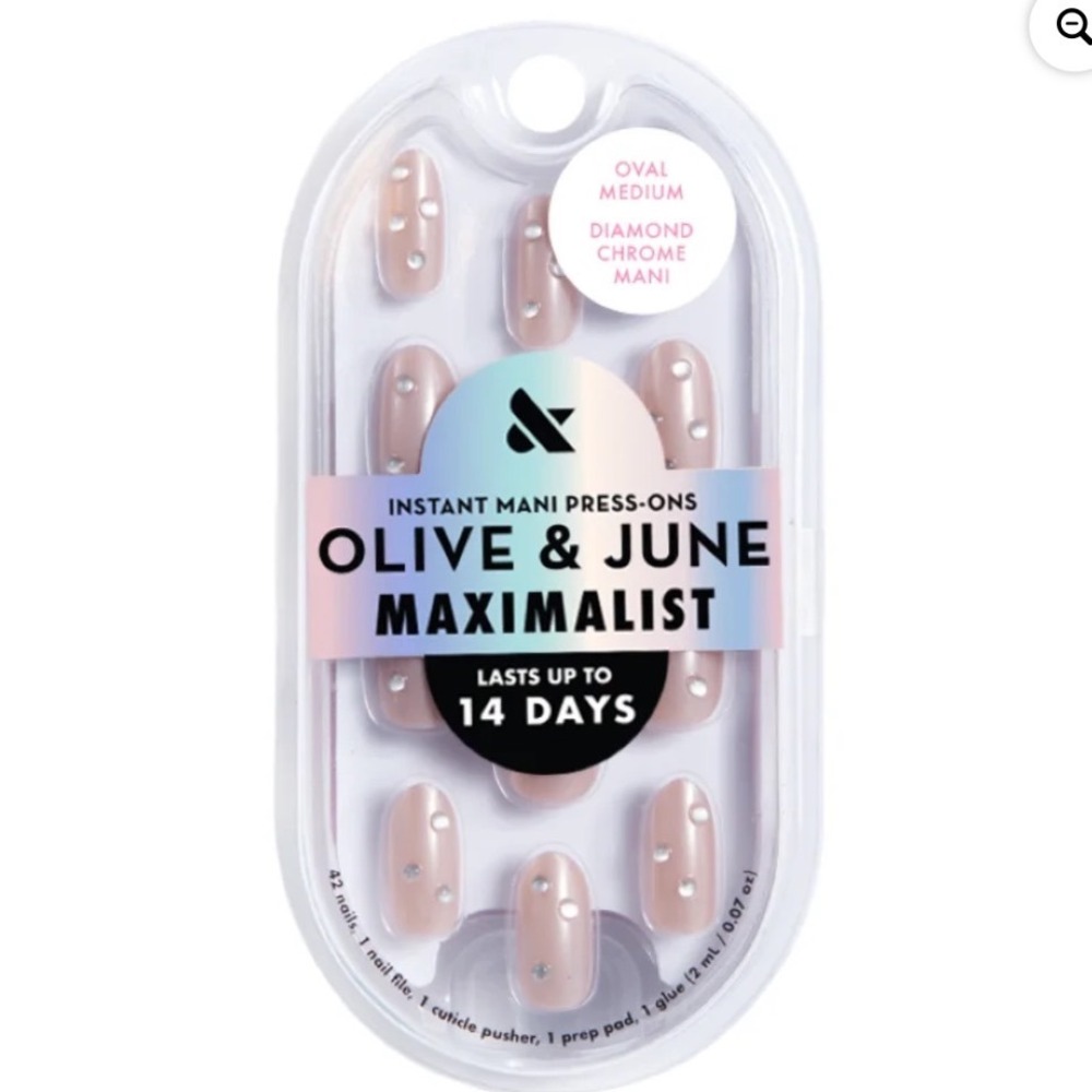 Olive & June Maximalist Instant Mani Press-On Nails Diamond Chrome Oval Medium